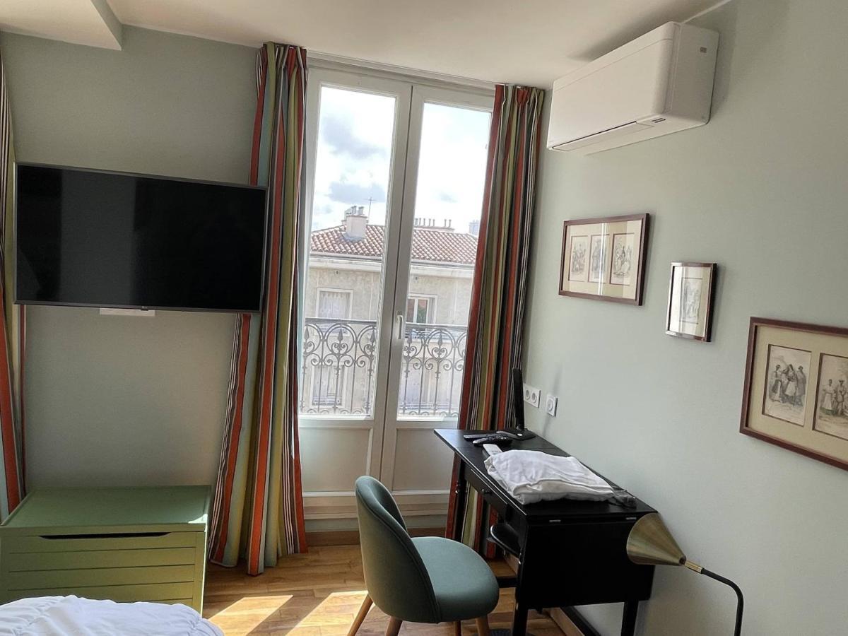 Appartement Mignon Calme Douillet Ascenseur Clim Etage Eleve Proche Parking Et Toutes Commodites Au Coeur Du Toulon Historique Eksteriør bilde