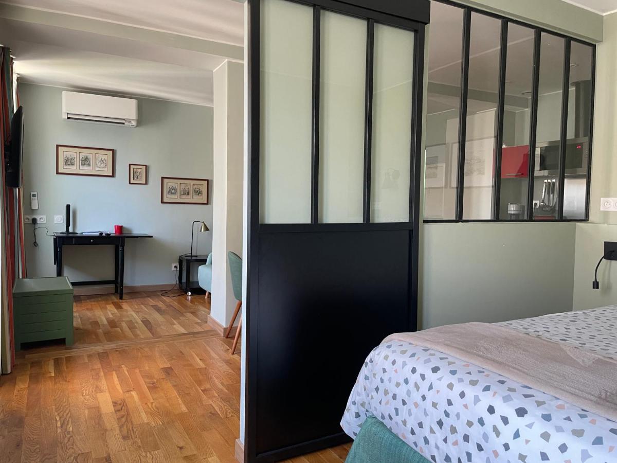 Appartement Mignon Calme Douillet Ascenseur Clim Etage Eleve Proche Parking Et Toutes Commodites Au Coeur Du Toulon Historique Eksteriør bilde