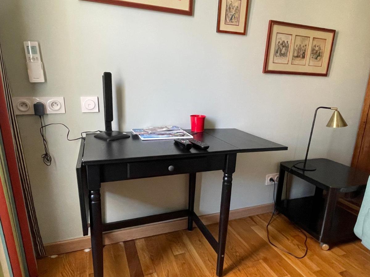 Appartement Mignon Calme Douillet Ascenseur Clim Etage Eleve Proche Parking Et Toutes Commodites Au Coeur Du Toulon Historique Eksteriør bilde
